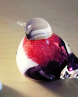 Mini urn - vogeltje -  wit met paars